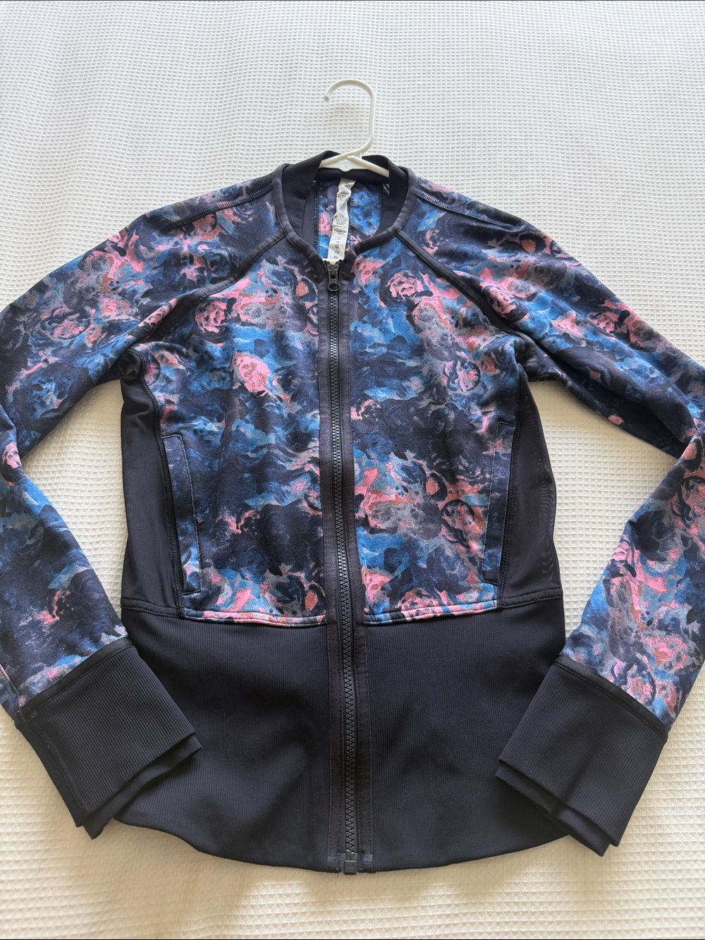 Lululemon VINTAGE Abstract Mesh Jacket 4